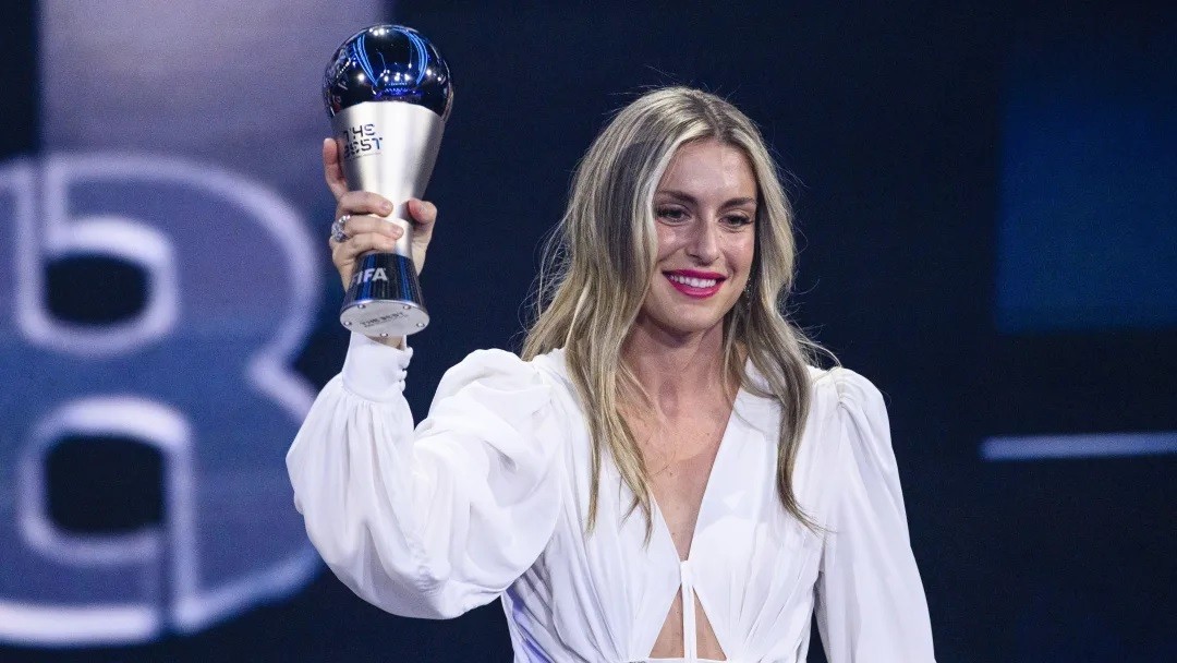 Lionel Messi, Emiliano Martinez, Alexia Putellas nhận giải thưởng FIFA The Best