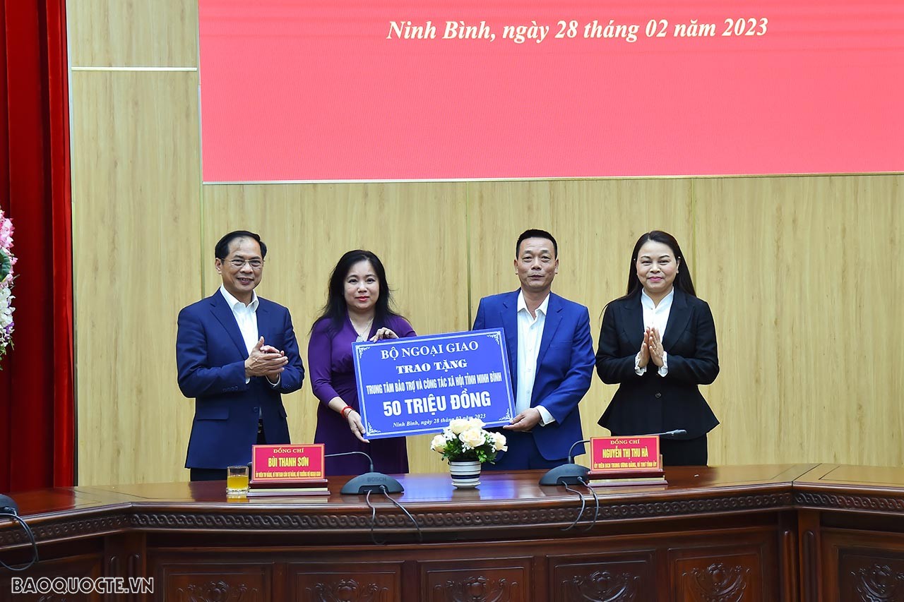 Ninh Bình phối hợp với Bộ Ngoại giao thúc đẩy hoạt động kinh tế đối ngoại Ninh Bình phối hợp với Bộ Ngoại giao thúc đẩy hoạt động kinh tế đối ngoại