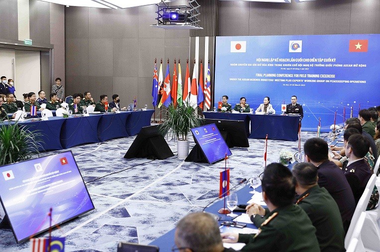 Tăng cường hợp tác trong lĩnh vực gìn giữ hoà bình giữa các quốc gia thành viên ADMM+