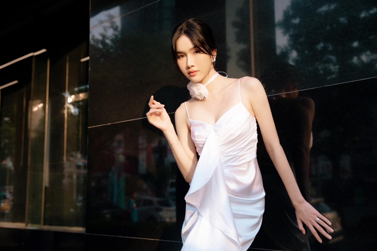 Á hậu Phương Anh