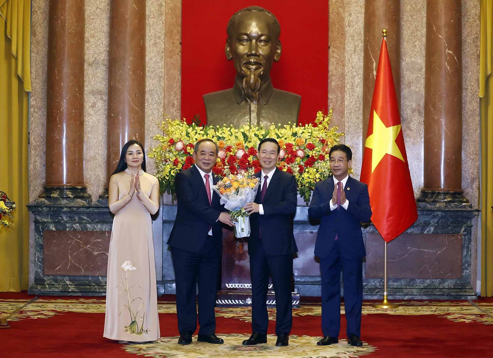 Chủ tịch nước Võ Văn Thưởng gặp gỡ lãnh đạo, cán bộ, công chức, viên chức, người lao động Văn phòng Chủ tịch nước. (Nguồn: TTXVN)