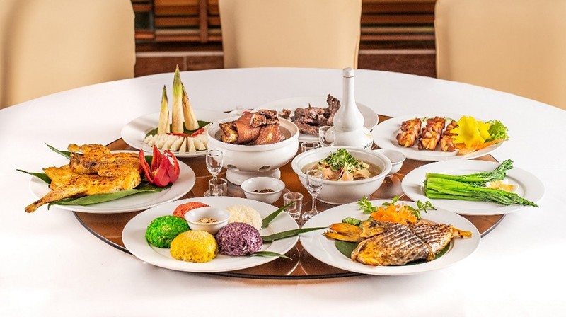 Mâm cỗ truyền thống Tết Mường Thanh