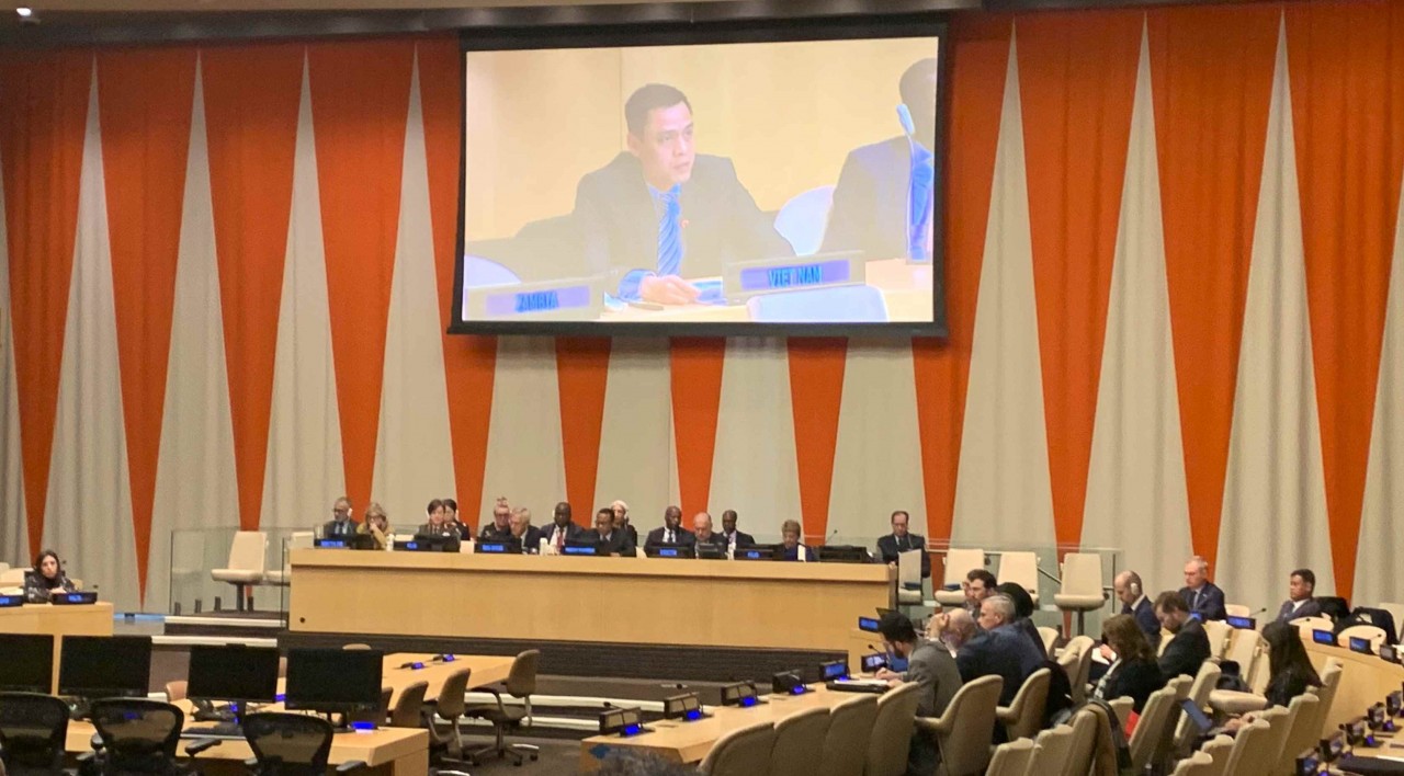 Đại sứ Đặng Hoàng Giang, Trưởng Phái đoàn Việt Nam tại Liên hợp quốc phát biểu tại cuộc họp đầu tiên trong năm 2023 của Hội đồng Bảo an (HĐBA) LHQ với đại diện 79 quốc gia cử quân cho Phái bộ Gìn giữ hòa bình tại Nam Sudan (UNMISS). 