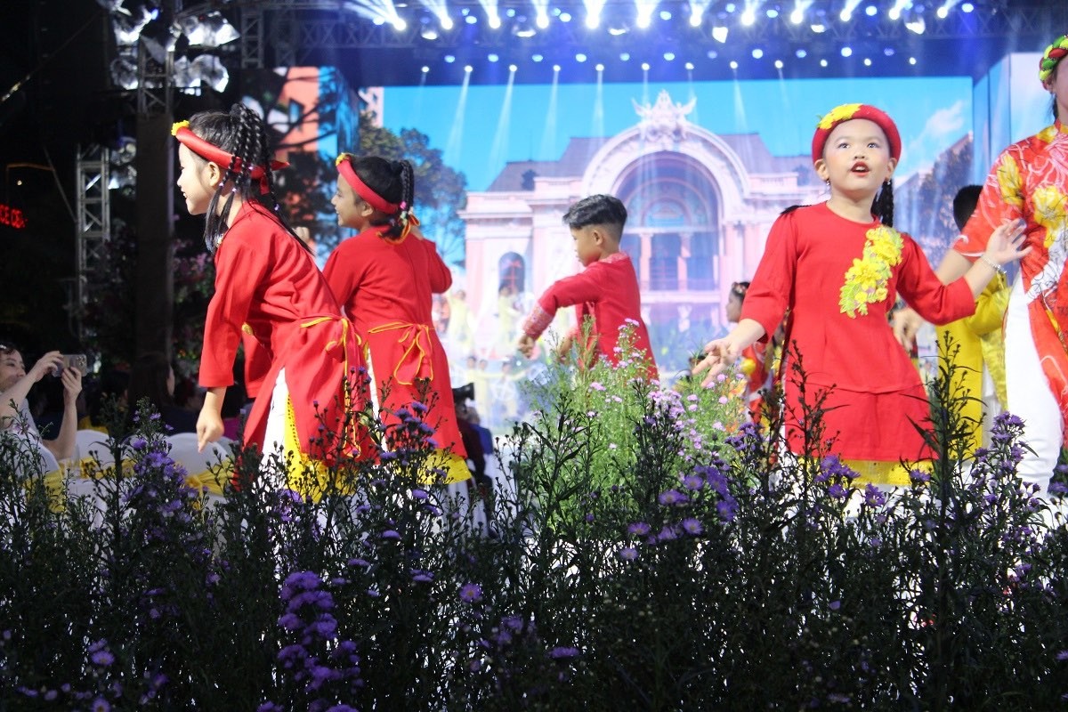 Khai mạc Lễ hội Áo dài TP. Hồ Chí Minh lần thứ 9 Khai mạc Lễ hội Áo dài TP. Hồ Chí Minh lần thứ 9