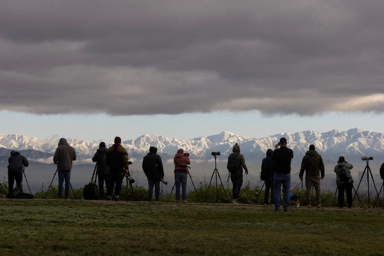 Cảnh tuyết rơi trắng xóa hiếm hoi ở California Cảnh tuyết rơi trắng xóa hiếm hoi ở California