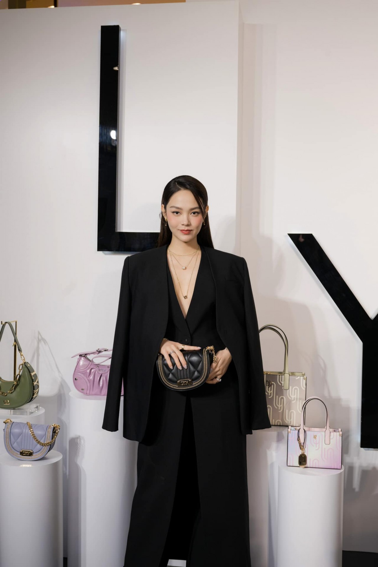 Minh Hằng Minh Hằng