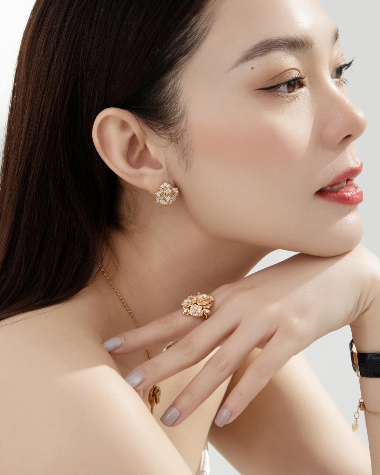 Thời trang biến hóa của ca sĩ Minh Hằng Thời trang biến hóa của ca sĩ Minh Hằng