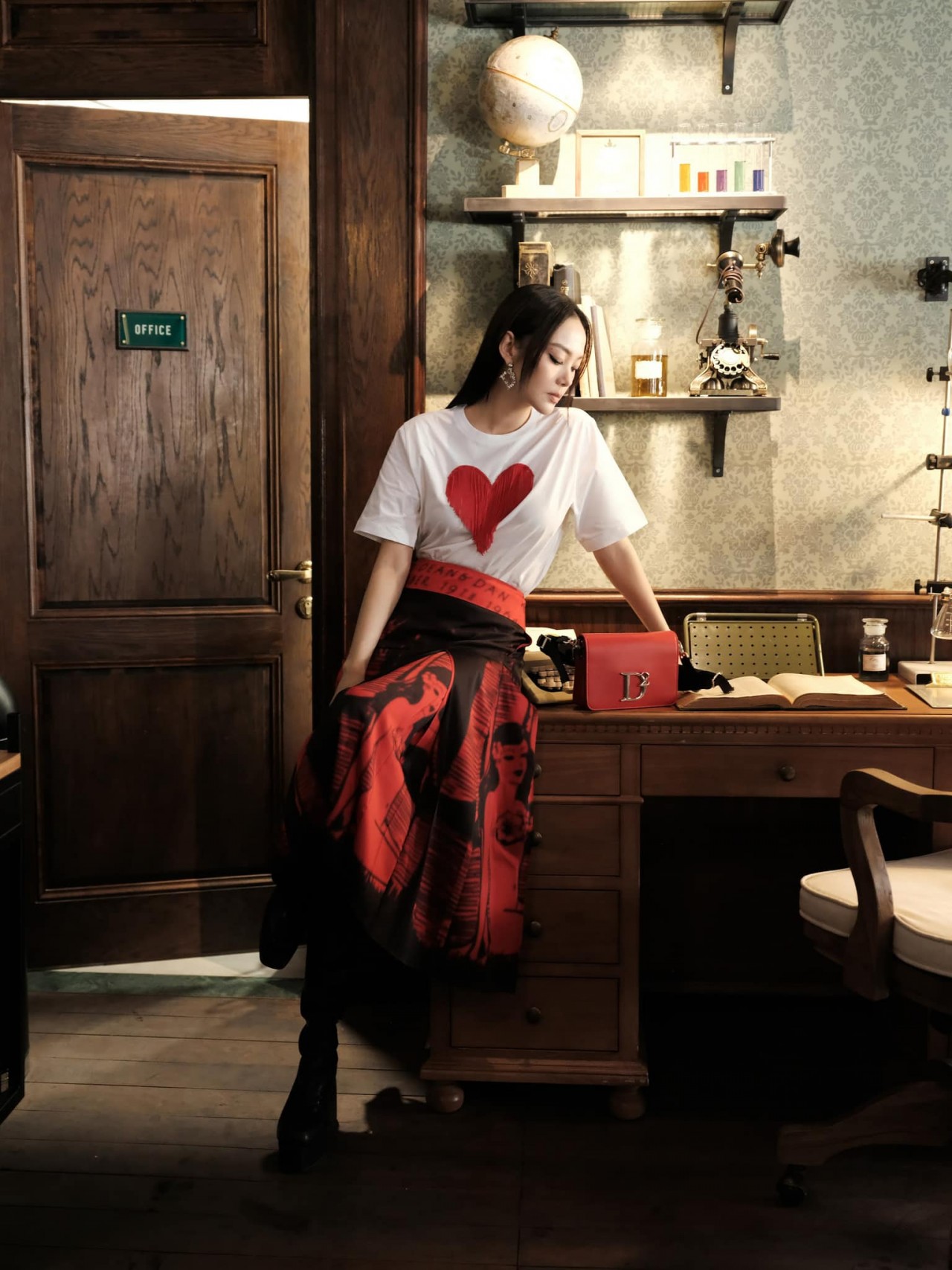 Thời trang biến hóa của ca sĩ Minh Hằng Thời trang biến hóa của ca sĩ Minh Hằng