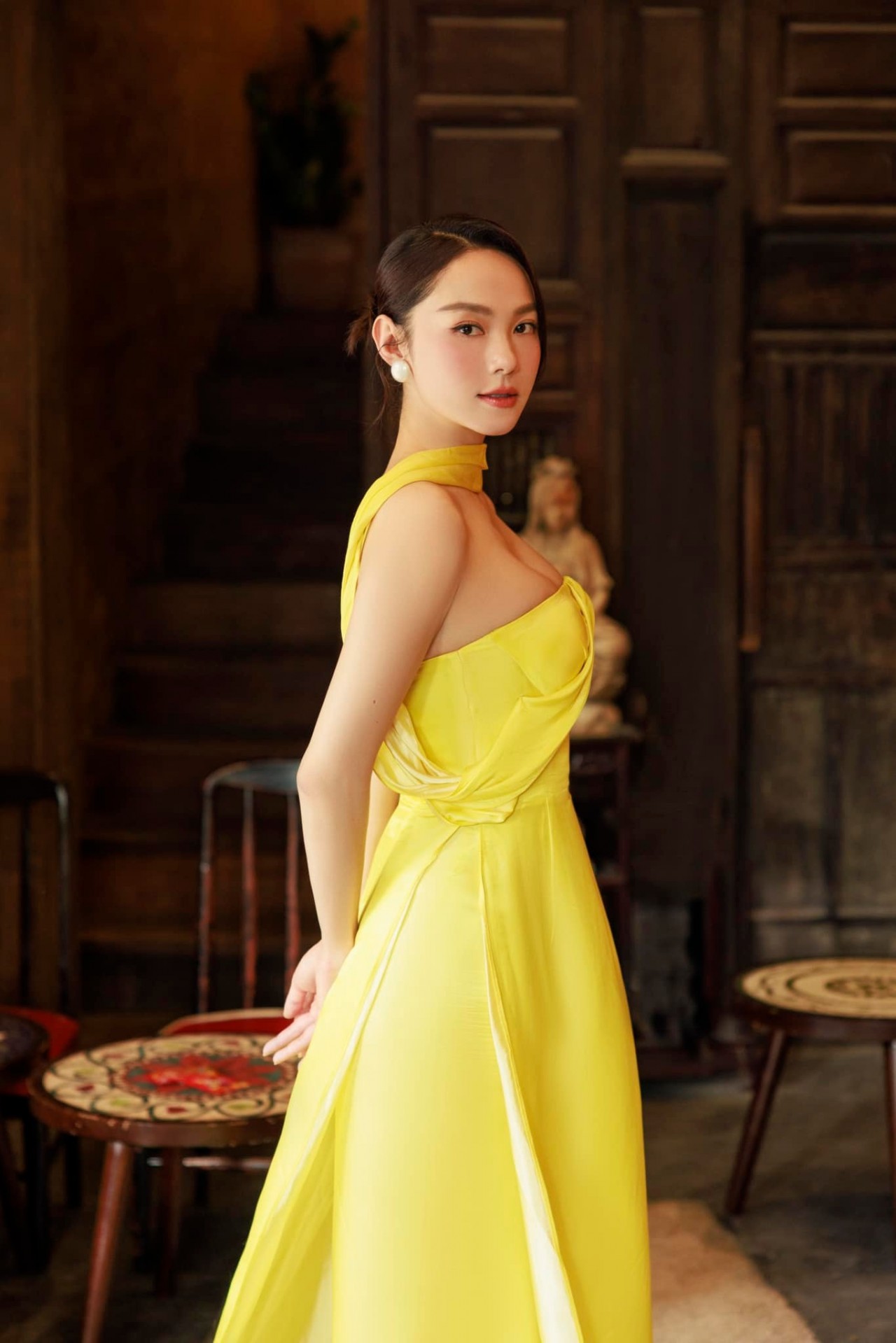 Thời trang biến hóa của ca sĩ Minh Hằng Thời trang biến hóa của ca sĩ Minh Hằng