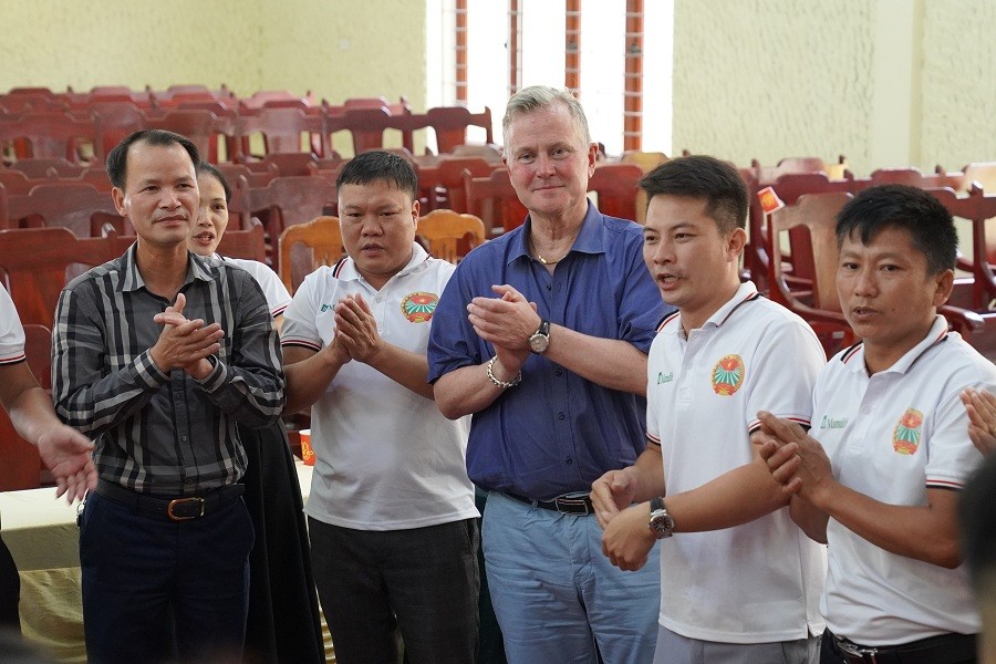 Tận dụng sáng tạo số và công nghệ mới trong quá trình thúc đẩy quyền và sức khỏe sinh sản và sức khỏe tình dục của phụ nữ và trẻ em gái Tận dụng sáng tạo số và công nghệ mới trong quá trình thúc đẩy quyền và sức khỏe sinh sản và sức khỏe tình dục của phụ nữ và trẻ em gái