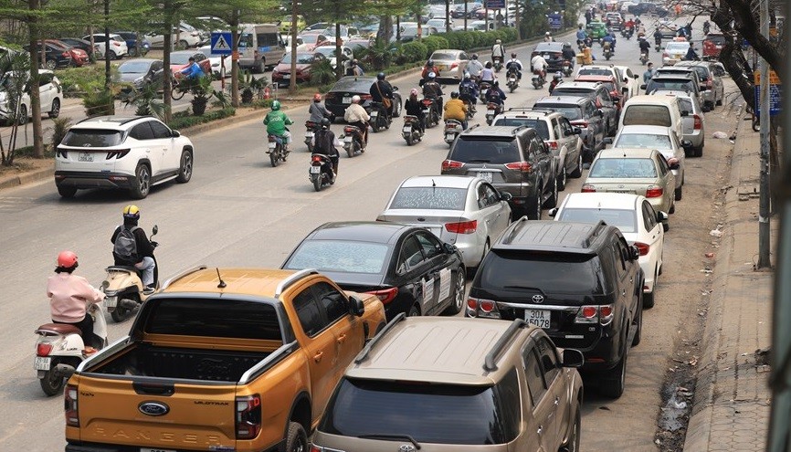 Dự báo thơi tiết đêm nay và ngày mai (7-8/3): Hà Nội, Bắc Bộ, Bắc Trung Bộ đêm và sáng sớm trời rét, mưa nhỏ, mưa phùn, trưa chiều hửng nắng