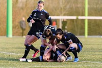 Cầu thủ nữ xinh đẹp nhất thế giới dính chấn thương