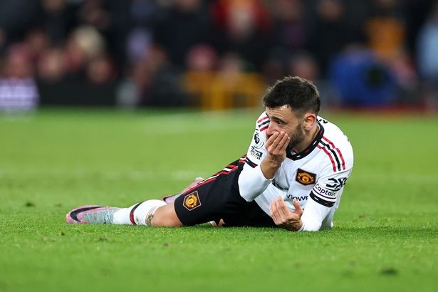 HLV Erik ten Hag khẳng định, Bruno Fernandes tiếp tục đeo băng đội trưởng MU HLV Erik ten Hag khẳng định, Bruno Fernandes tiếp tục đeo băng đội trưởng MU