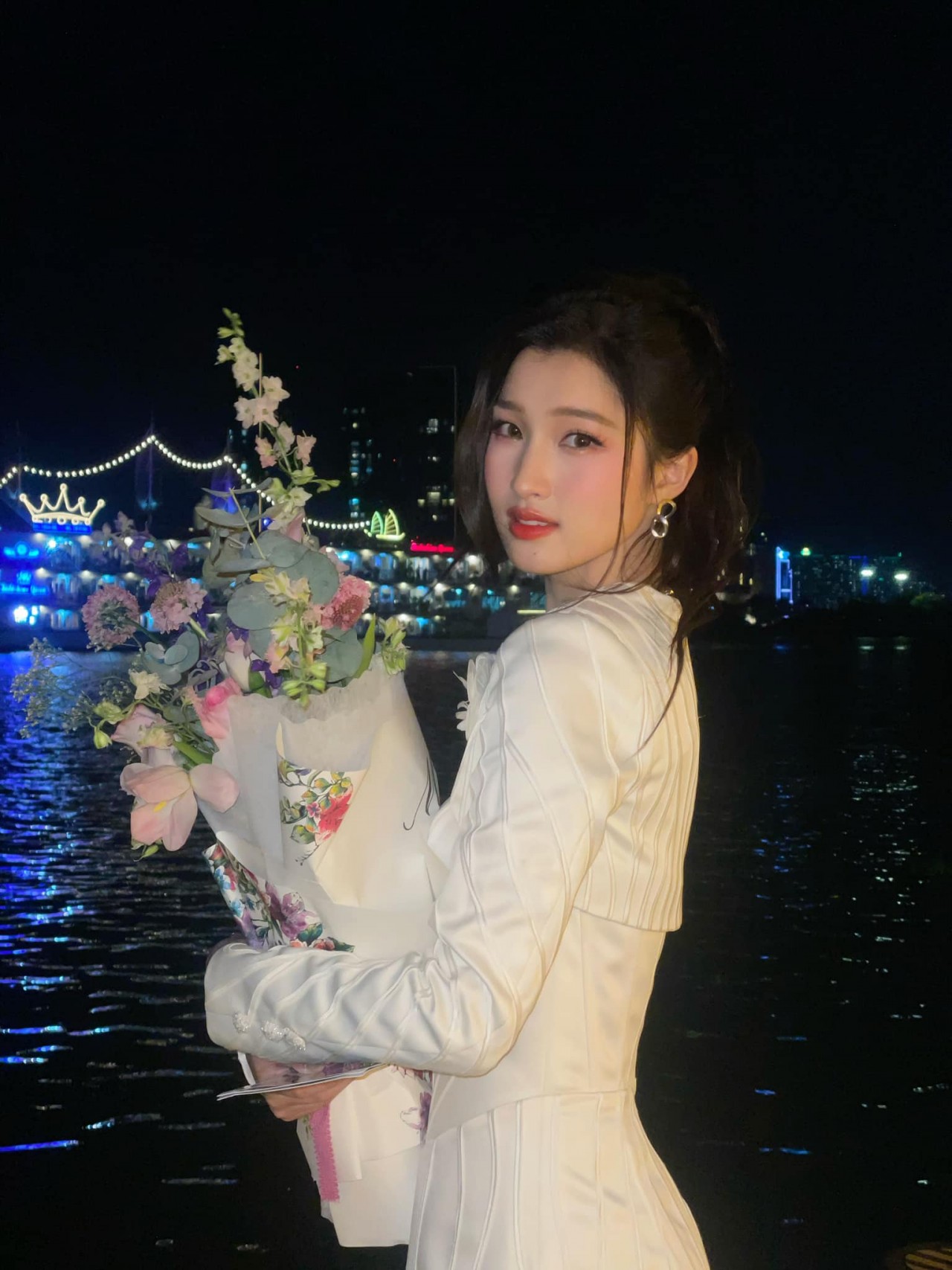 Á hậu Nguyễn Phương Nhi