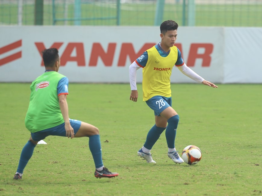 Toàn cảnh buổi tập của đội tuyển Việt Nam với Huấn luyện viên Philippe Troussier