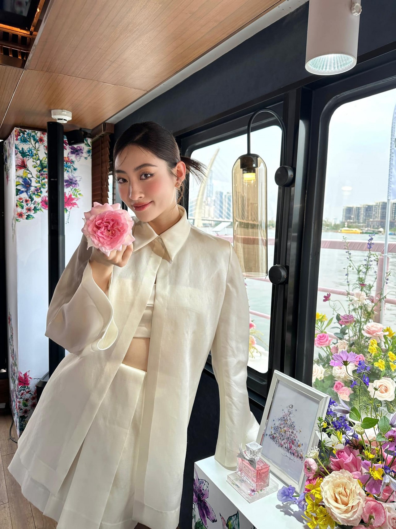 Hoa hậu Lương Thùy Linh