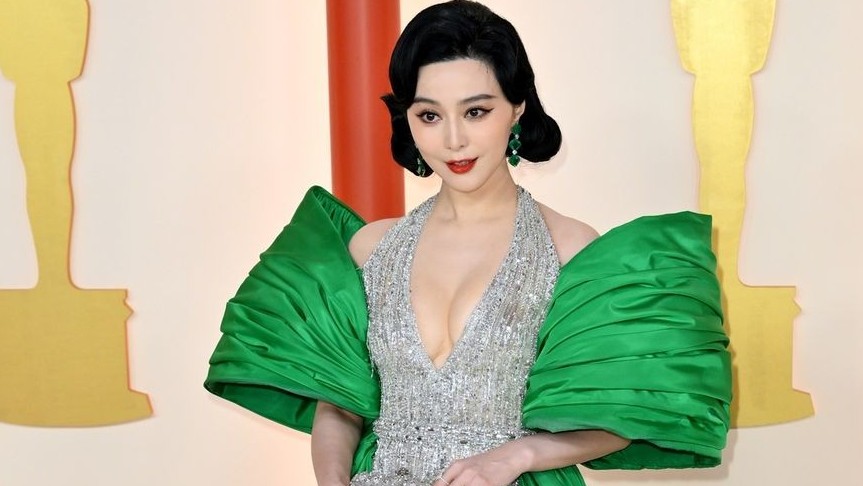 Phạm Băng Băng khoe vóc dáng gợi cảm, sexy trên thảm đỏ Oscar 2023