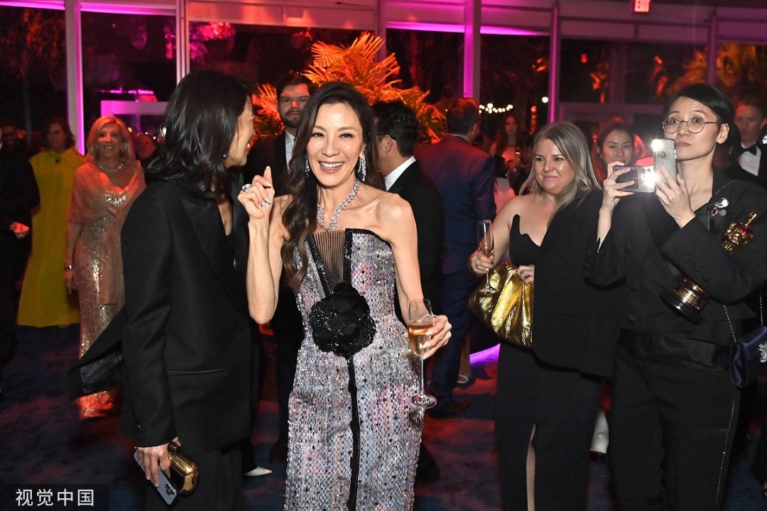 Dương Tử Quỳnh hân hoan dự tiệc hậu Oscar