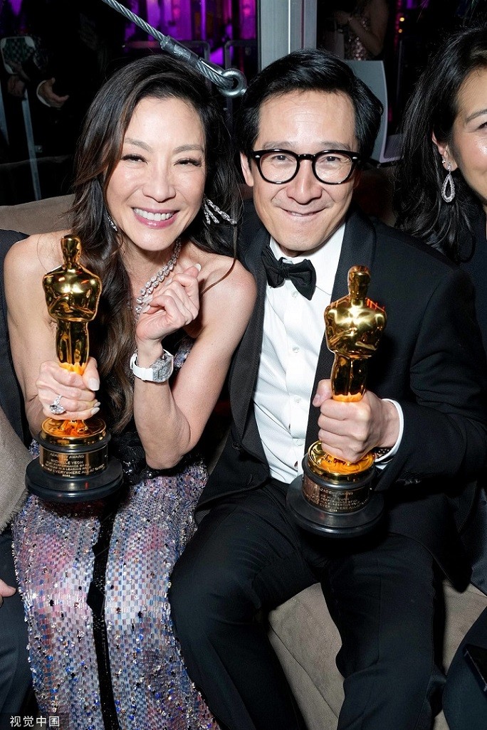 Dương Tử Quỳnh hân hoan dự tiệc hậu Oscar