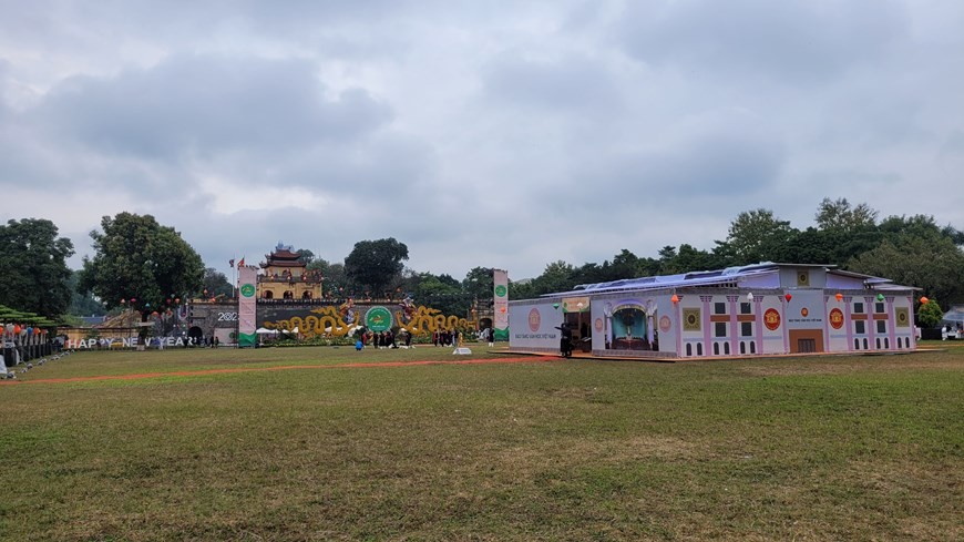 Dự báo thời tiết đêm nay và ngày mai (15-16/3): Hà Nội, Bắc Bộ đêm và sáng trời lạnh, mưa nhỏ, mưa phùn và sương mù; phía Nam ngày nắng