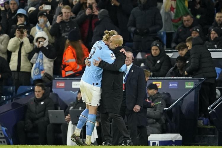 Erling Haaland ghi 5 bàn trong 1 trận - thắp sáng hy vọng danh hiệu cho Man City? Erling Haaland ghi 5 bàn trong 1 trận - thắp sáng hy vọng danh hiệu cho Man City?