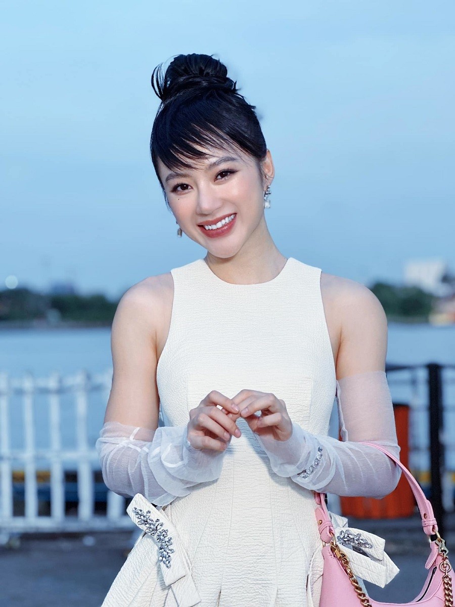 Angela Phương Trinh
