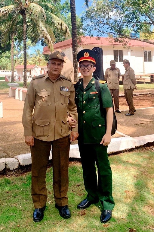 Ca sĩ Bùi Tuấn Ngọc: Người trẻ viết những bản tình ca hữu nghị Ca sĩ Bùi Tuấn Ngọc: Người trẻ viết những bản tình ca hữu nghị