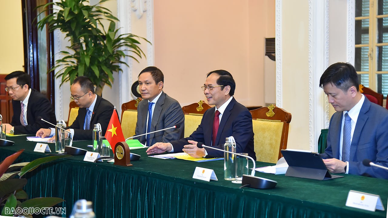 Bộ trưởng Ngoại giao Bùi Thanh Sơn đón, hội đàm với Bộ trưởng Ngoại giao Ba Lan Zbigniew Rau