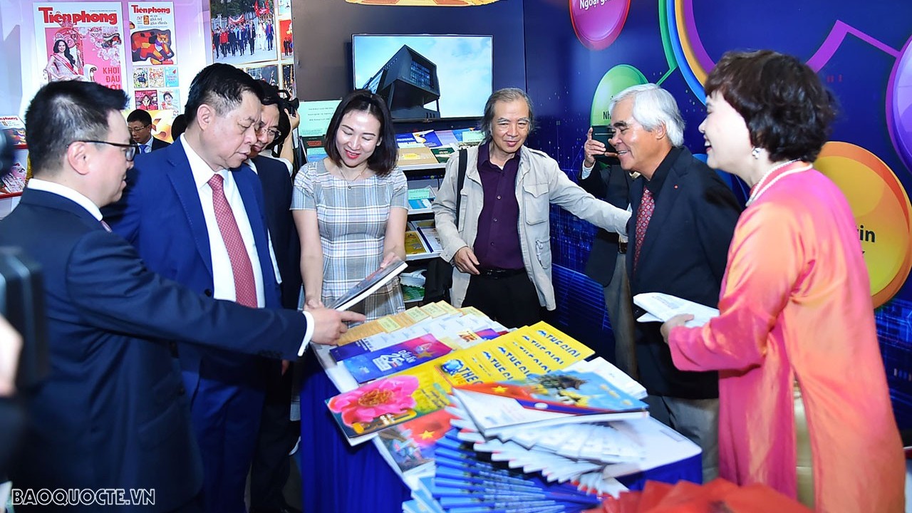 chien luoc chuyen doi so bao chi den nam 2030 100 co quan bao chi dua noi dung len cac nen tang so