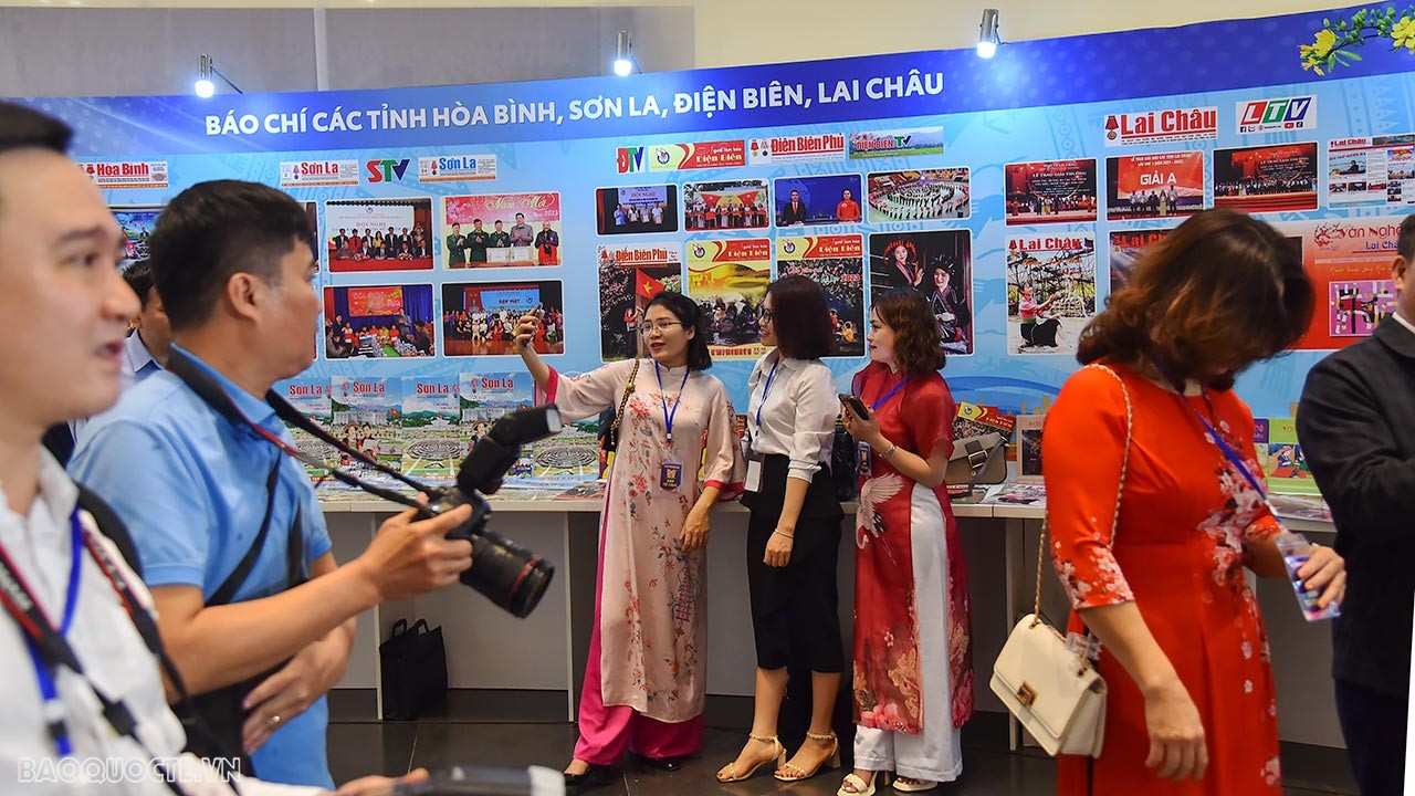 Toàn cảnh phiên khai mạc Hội báo toàn quốc năm 2023 qua ảnh