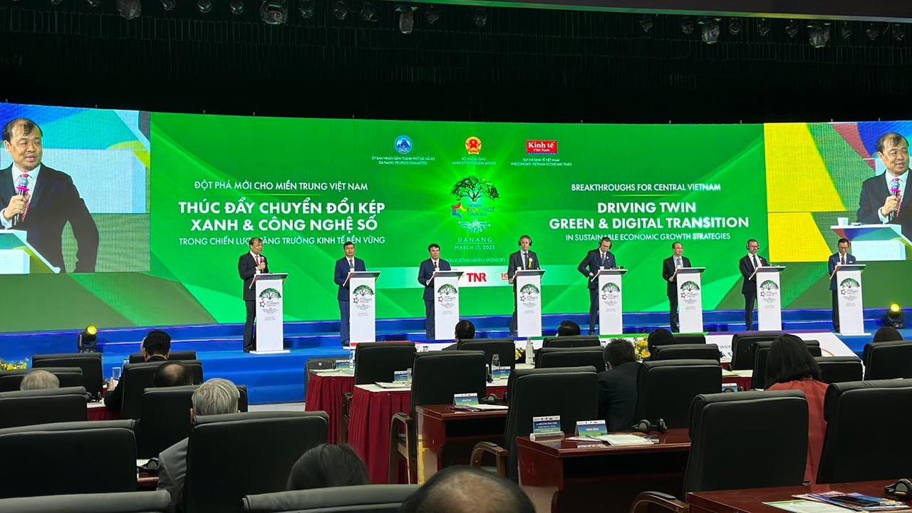 Đột phá cho khu vực miền Trung và Tây Nguyên: Tăng trưởng xanh và Chuyển đổi số trong chiến lược phát triển bền vững Đột phá cho khu vực miền Trung và Tây Nguyên: Tăng trưởng xanh và Chuyển đổi số trong chiến lược phát triển bền vững