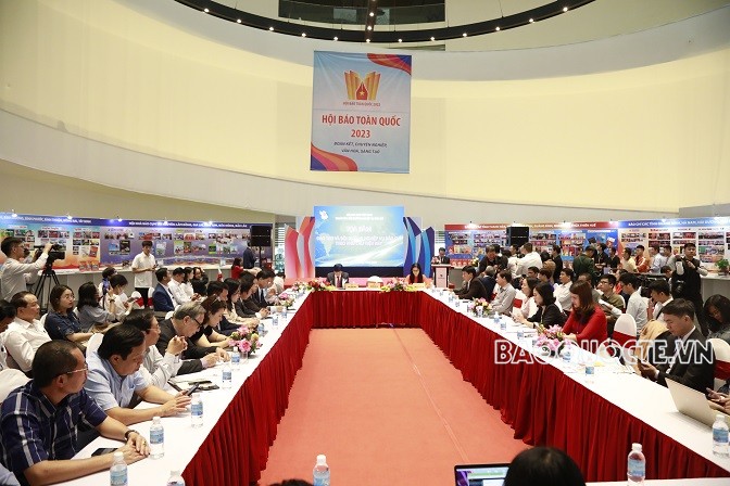 Đào tạo, bồi dưỡng nghiệp vụ báo chí bắt kịp xu thế báo chí hiện đại