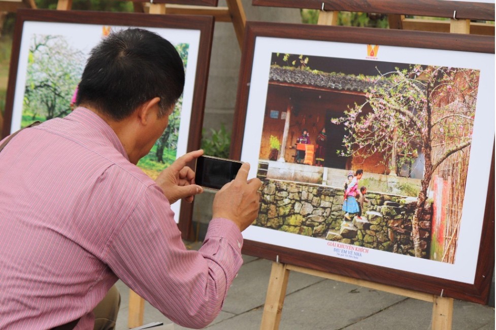 Triển lãm ảnh 'Những nẻo đường xuân': Thể hiện ngôn ngữ hình tượng của nhiếp ảnh