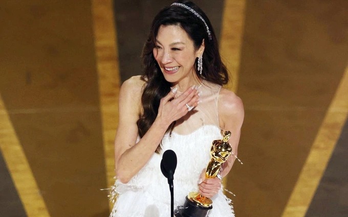 Dương Tử Quỳnh giành giải Oscar đầu tiên trong sự nghiệp (Ảnh: Getty Images). Dương Tử Quỳnh giành giải Oscar đầu tiên trong sự nghiệp (Ảnh: Getty Images).