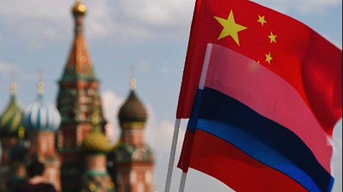 dong nhan dan te cua trung quoc nong ray tai nga ho gia dinh cung dang khu usd hoa