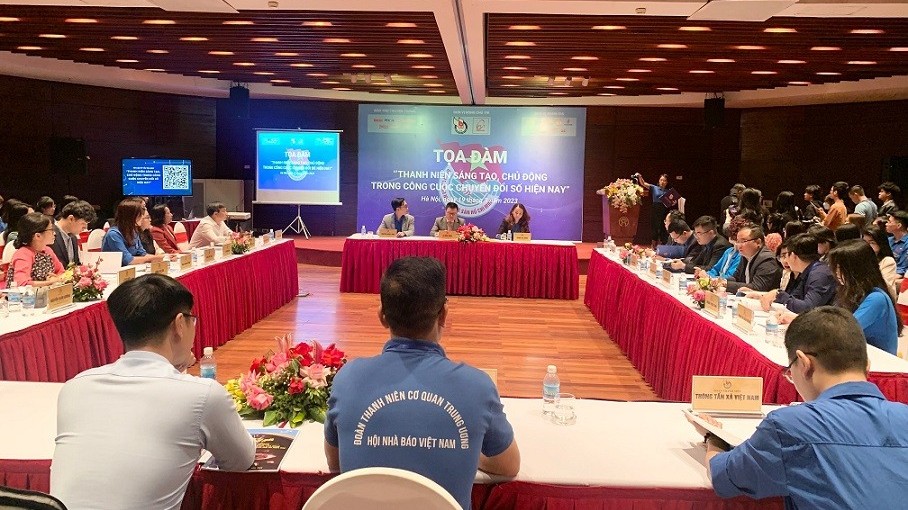 chuyen doi so trong bao chi loi hep den voi cong chung