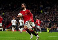MU vs Fulham: Những hình ảnh kịch tính trong trận cầu có 3 thẻ đỏ