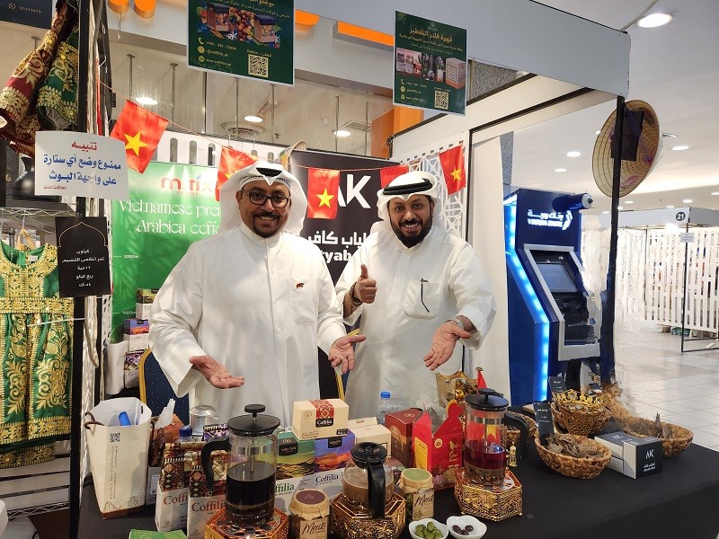 Hành trình đặc biệt mang đặc sản Việt Nam sang Kuwait Hành trình đặc biệt mang đặc sản Việt Nam sang Kuwait