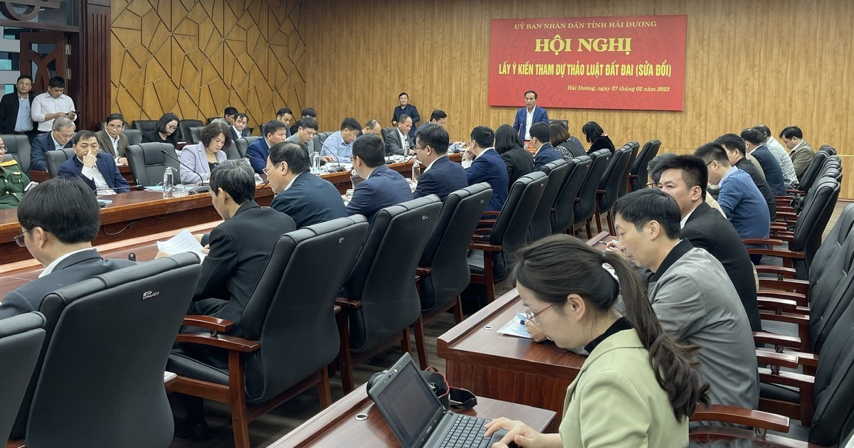 Hội nghị lấy ý kiến tham gia dự thảo Luật Đất đai sửa đổi do UBND tỉnh Hải Dương tổ chức ngày 27/2. (Nguồn: Nhân dân)