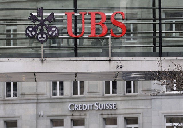 UBS mua lại Credit Suisse: Nhân viên lo bị sa thải, vị thế trung tâm tài chính toàn cầu của London lung lay?