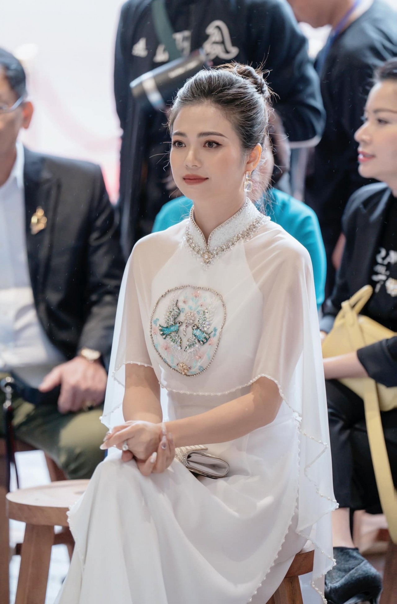 Gia đình mình vui bất thình lình: Diễn viên