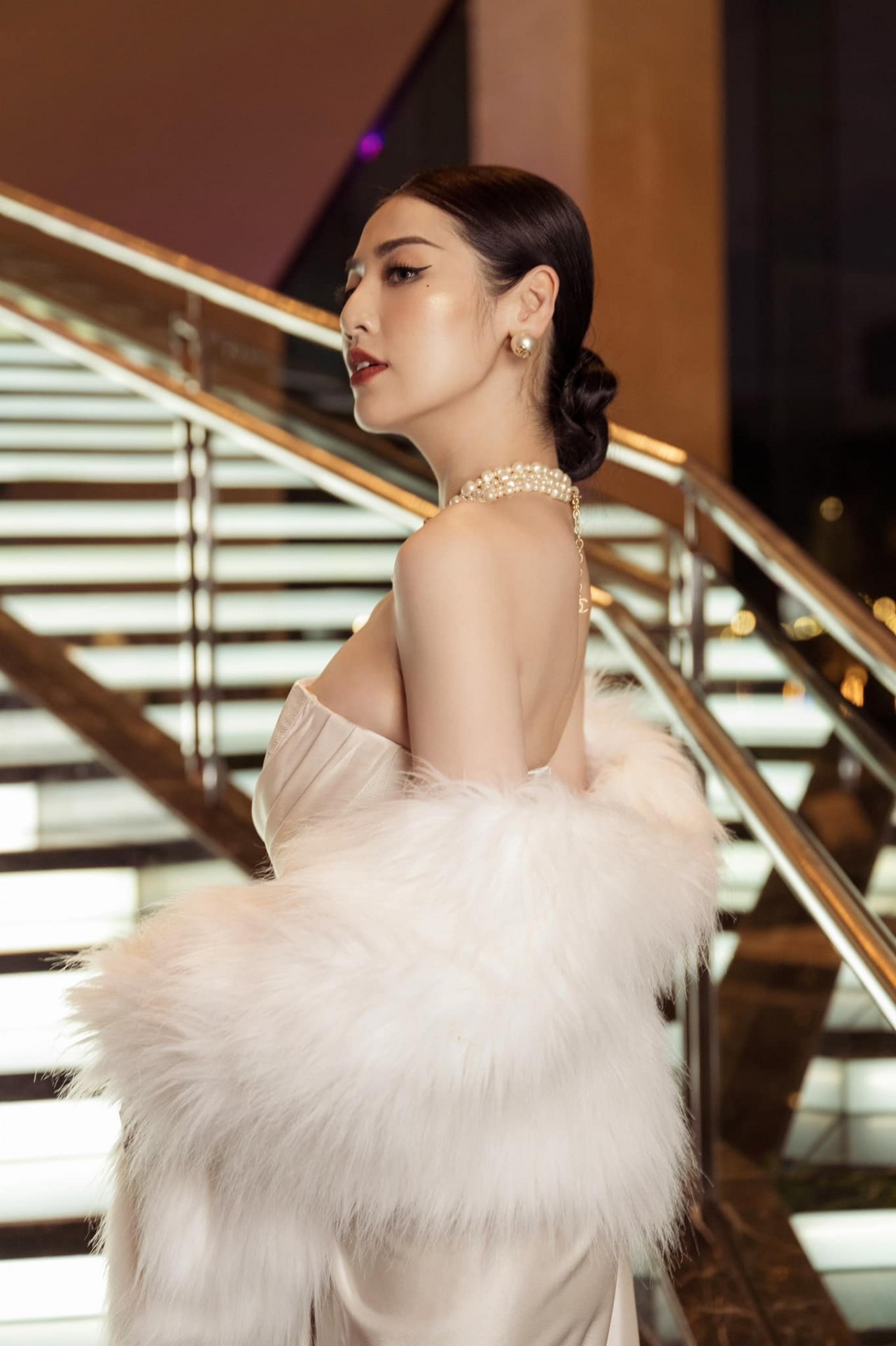 Á hậu Dương Tú Anh khoe vóc dáng nuột nà, gợi cảm Á hậu Dương Tú Anh khoe vóc dáng nuột nà, gợi cảm