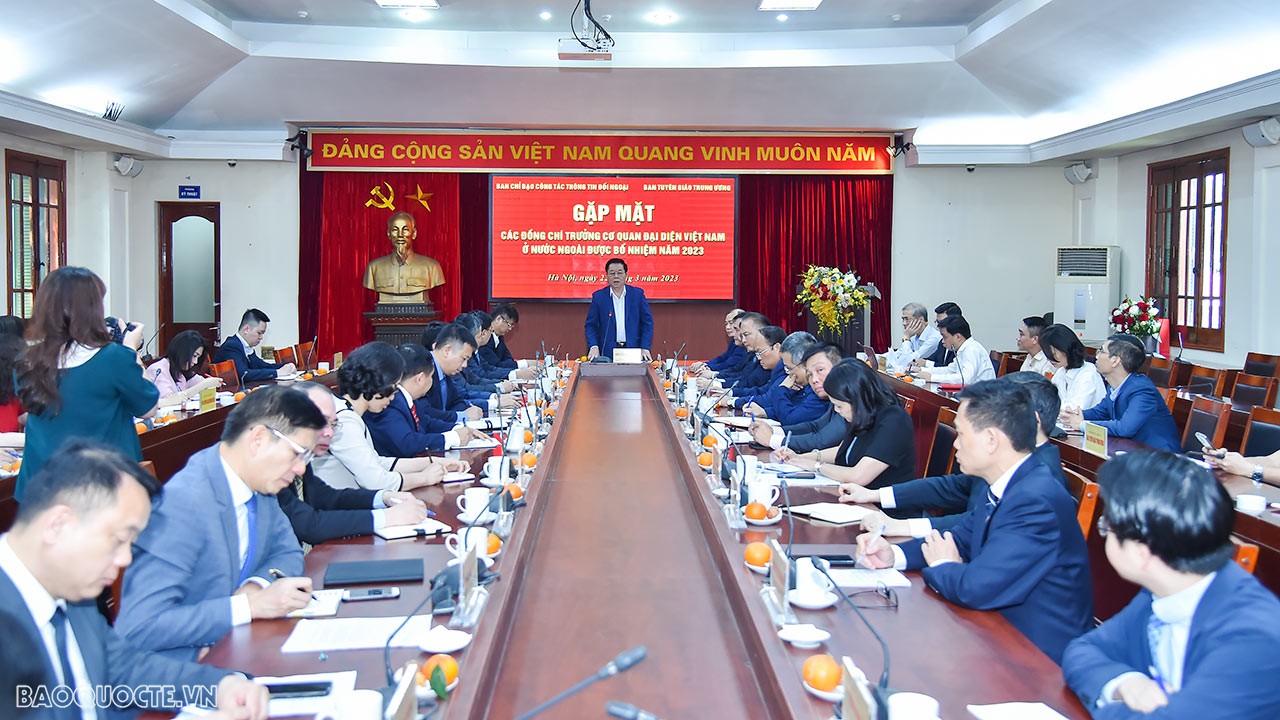 Ban Tuyên giáo Trung ương làm việc với Đoàn Trưởng cơ quan đại diện Việt Nam ở nước ngoài nhiệm kỳ 2023-2026