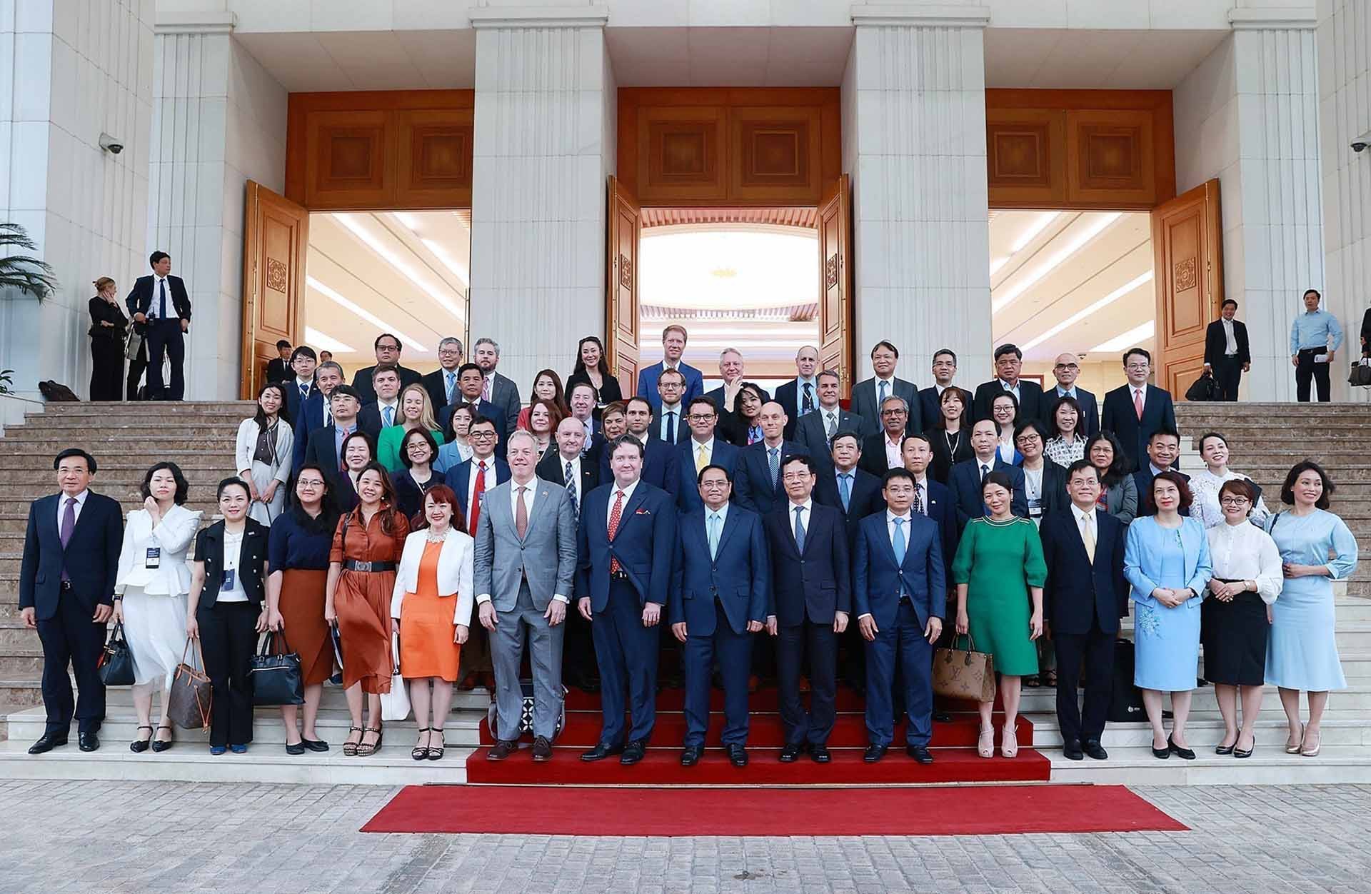 Thủ tướng Phạm Minh Chính với các doanh nghiệp của Hội đồng Kinh doanh Hoa Kỳ-ASEAN. (Nguồn: TTXVN)