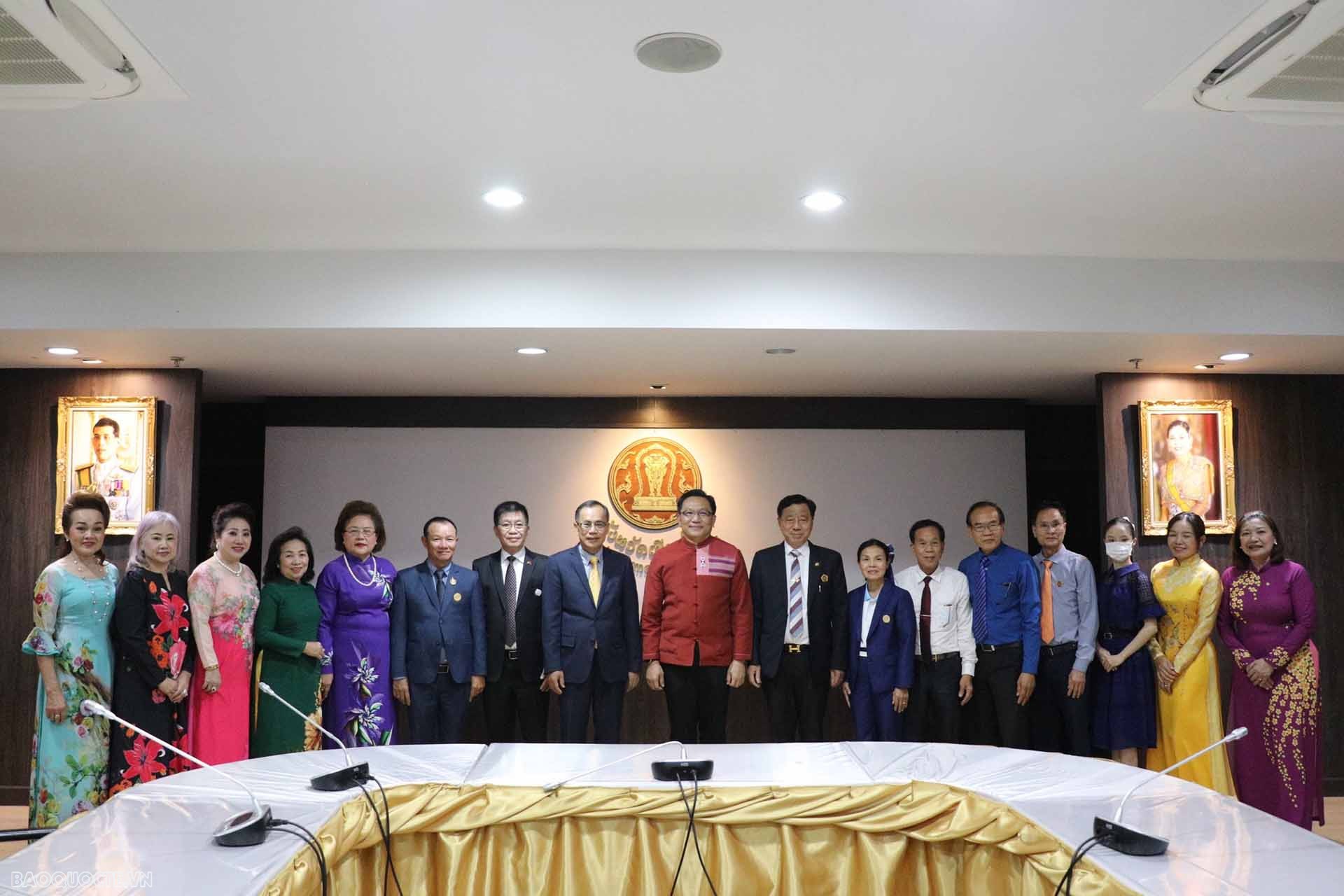 Toàn cảnh buổi làm việc.