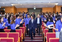 Chùm ảnh Bộ trưởng Bùi Thanh Sơn đối thoại với thanh niên ngoại giao