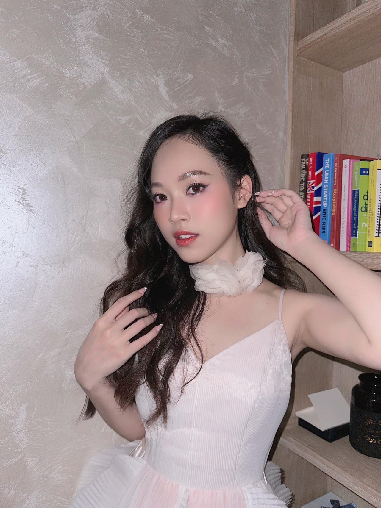 Á hậu Trịnh Thùy Linh