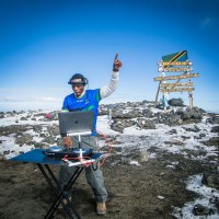 16 phút chơi DJ trên 'nóc nhà của châu Phi', đưa Tanzania đến với toàn thế giới