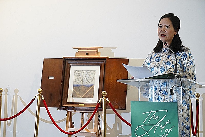 Thưởng lãm 75 bức tranh tôn vinh vẻ đẹp thuần khiết của hoa Sen