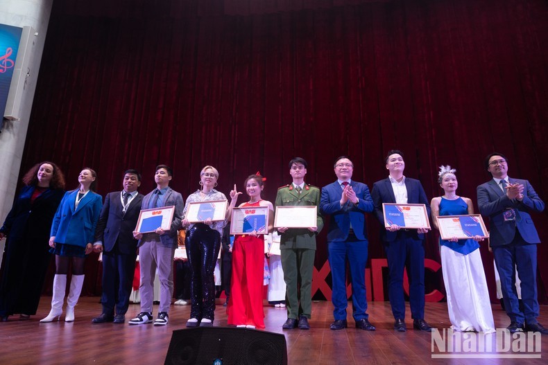 Giai điệu của Tháng Thanh niên Việt Nam tại Nga